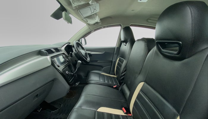 2018 Mahindra KUV 100 NXT K6+ 6 STR, CNG, Manual, 64,737 km, Right Side Front Door Cabin