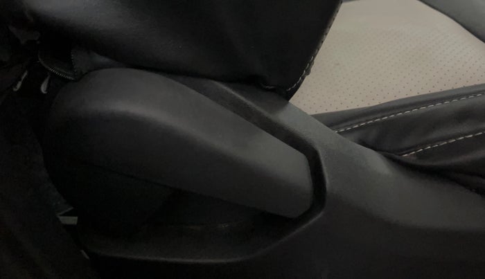 2021 Nissan MAGNITE XL, Petrol, Manual, 36,175 km, Driver Side Adjustment Panel
