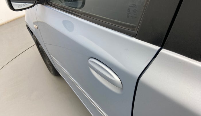 2011 Toyota Etios G, Petrol, Manual, 77,786 km, Front passenger door - Slightly dented