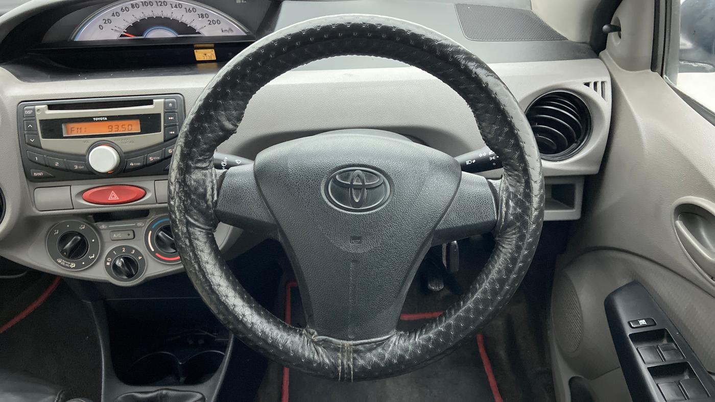 2011 Toyota Etios G, Petrol, Manual, 77,786 km, Steering Wheel Close Up