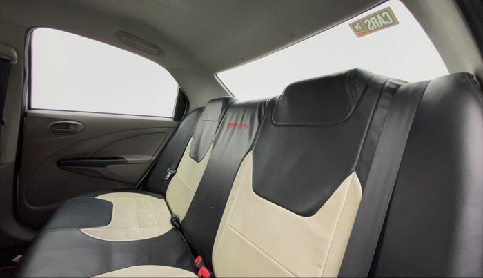 2011 Toyota Etios G, Petrol, Manual, 77,786 km, Right Side Rear Door Cabin