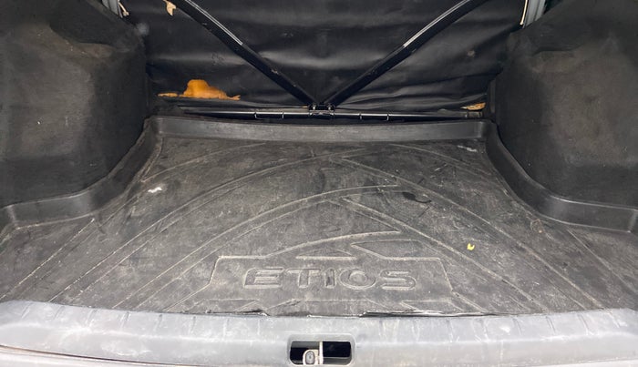 2011 Toyota Etios G, Petrol, Manual, 77,786 km, Boot Inside