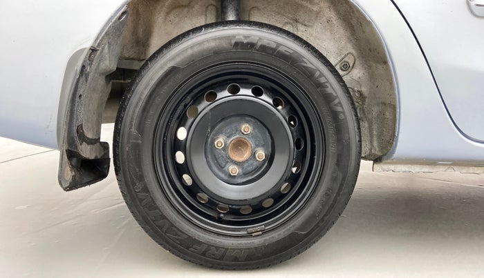 2011 Toyota Etios G, Petrol, Manual, 77,786 km, Right Rear Wheel