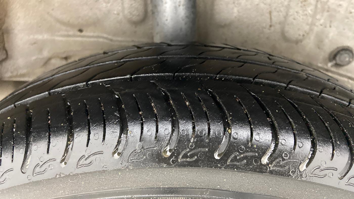 2011 Toyota Etios G, Petrol, Manual, 77,786 km, Right Rear Tyre Tread