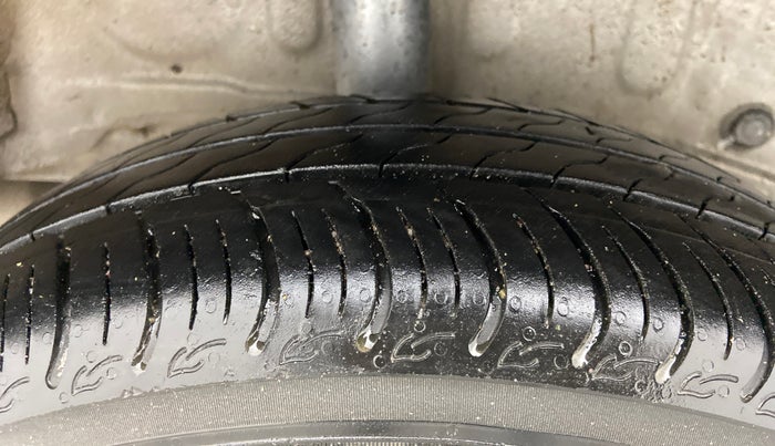 2011 Toyota Etios G, Petrol, Manual, 77,786 km, Right Rear Tyre Tread