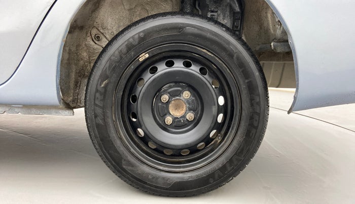 2011 Toyota Etios G, Petrol, Manual, 77,786 km, Left Rear Wheel