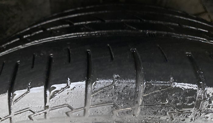 2017 Maruti S Cross DELTA SHVS, Diesel, Manual, 74,941 km, Right Front Tyre Tread