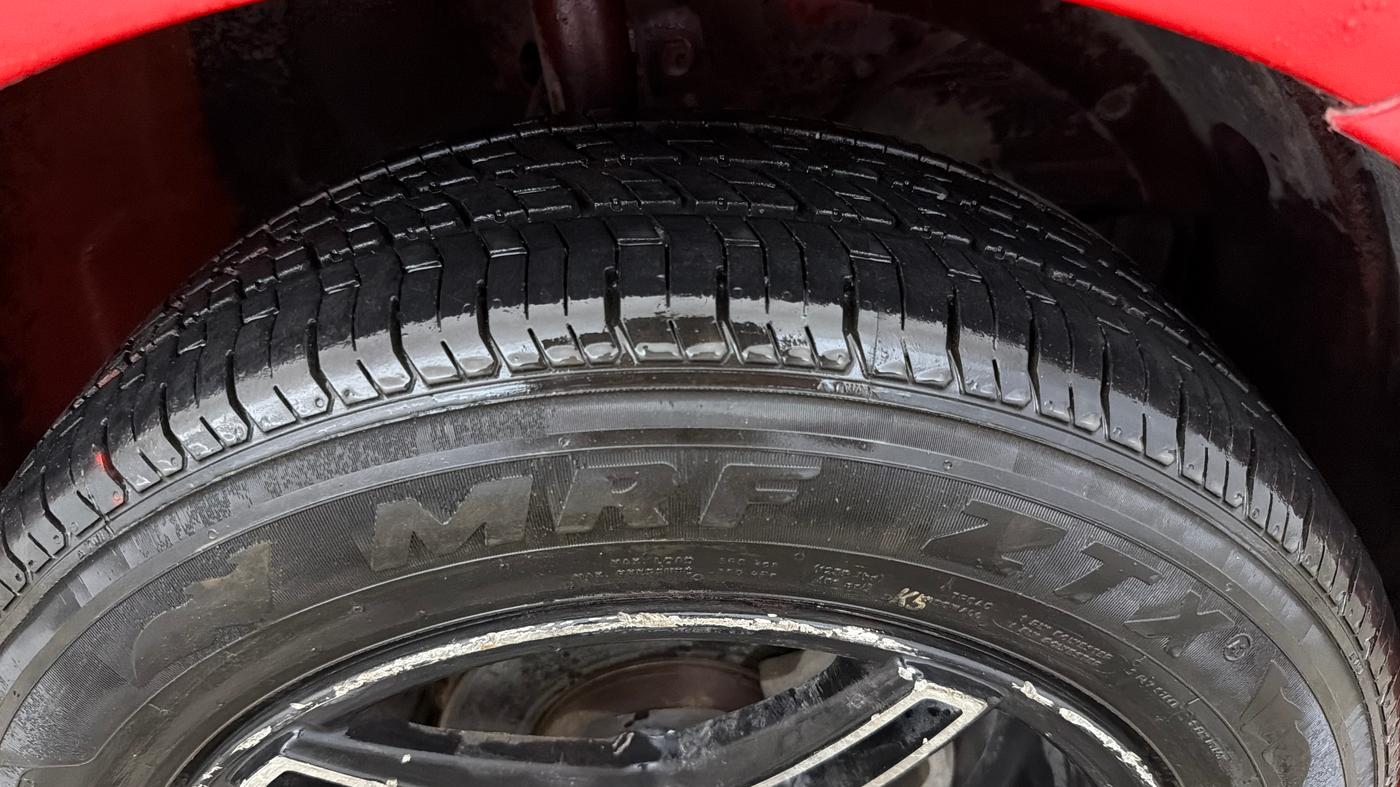 2017 Maruti Baleno DELTA PETROL 1.2, Petrol, Manual, 46,925 km, Right Front Tyre Tread