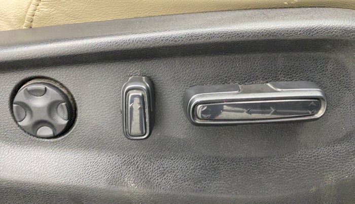 2019 Honda CRV 2.0L I-VTEC 2WD CVT, Petrol, Automatic, 74,341 km, Driver Side Adjustment Panel