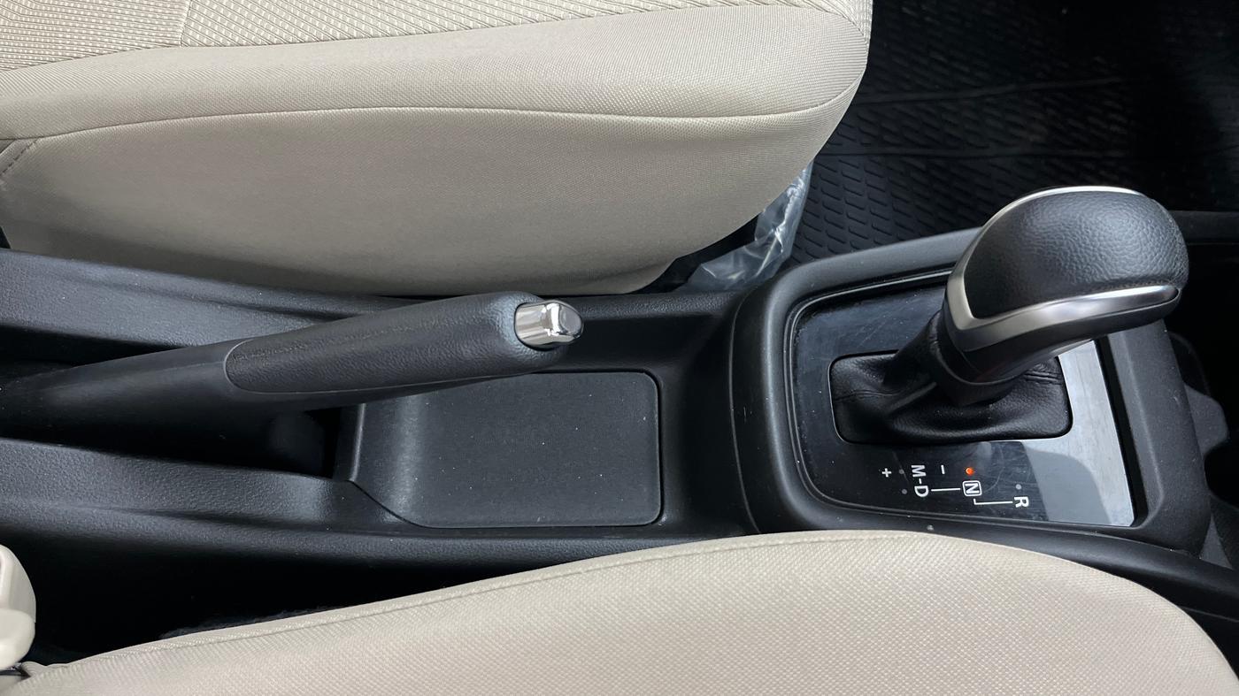 2025 Maruti Dzire VXI AMT, Petrol, Automatic, 25,150 km, Gear Lever