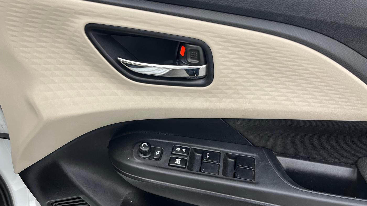 2025 Maruti Dzire VXI AMT, Petrol, Automatic, 25,150 km, Driver Side Door Panels Control