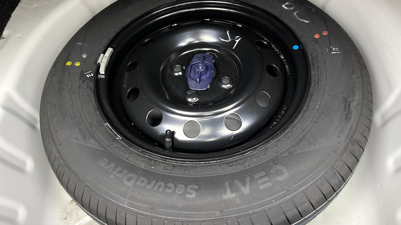 2025 Maruti Dzire VXI AMT, Petrol, Automatic, 25,150 km, Spare Tyre