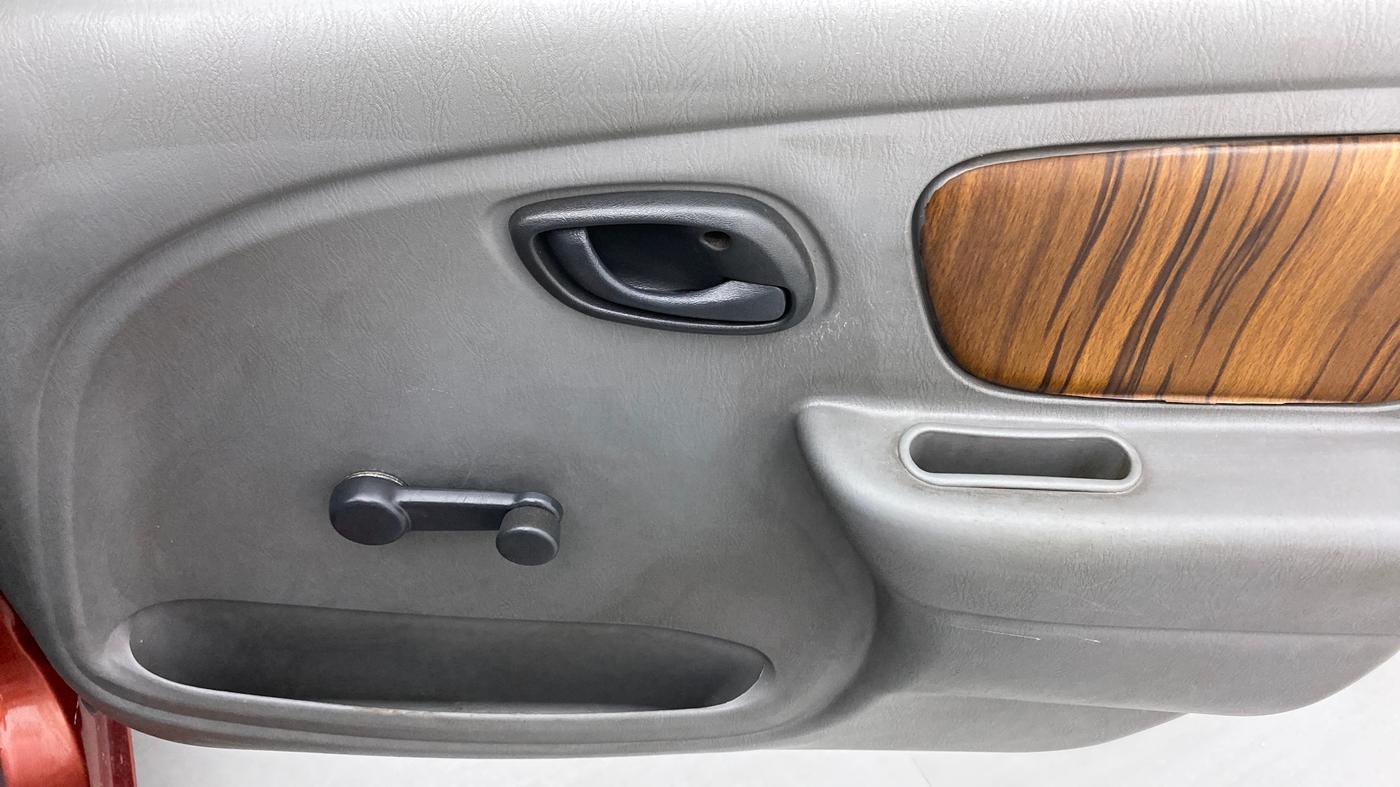 2013 Maruti Alto K10 LXI P, Petrol, Manual, 42,243 km, Driver Side Door Panels Control