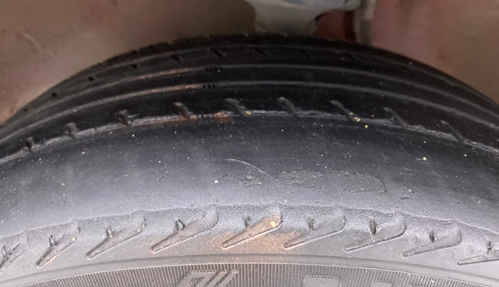 2013 Maruti Alto K10 LXI P, Petrol, Manual, 42,243 km, Left Front Tyre Tread