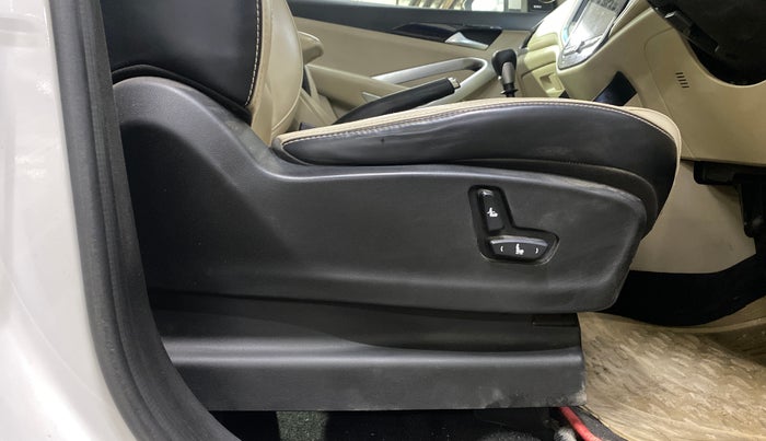 2022 MG HECTOR SHARP 2.0 DIESEL, Diesel, Manual, 79,448 km, Driver Side Adjustment Panel