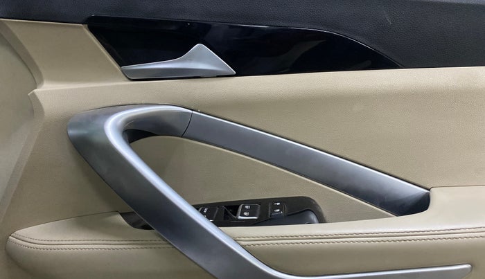 2022 MG HECTOR SHARP 2.0 DIESEL, Diesel, Manual, 79,448 km, Driver Side Door Panels Control