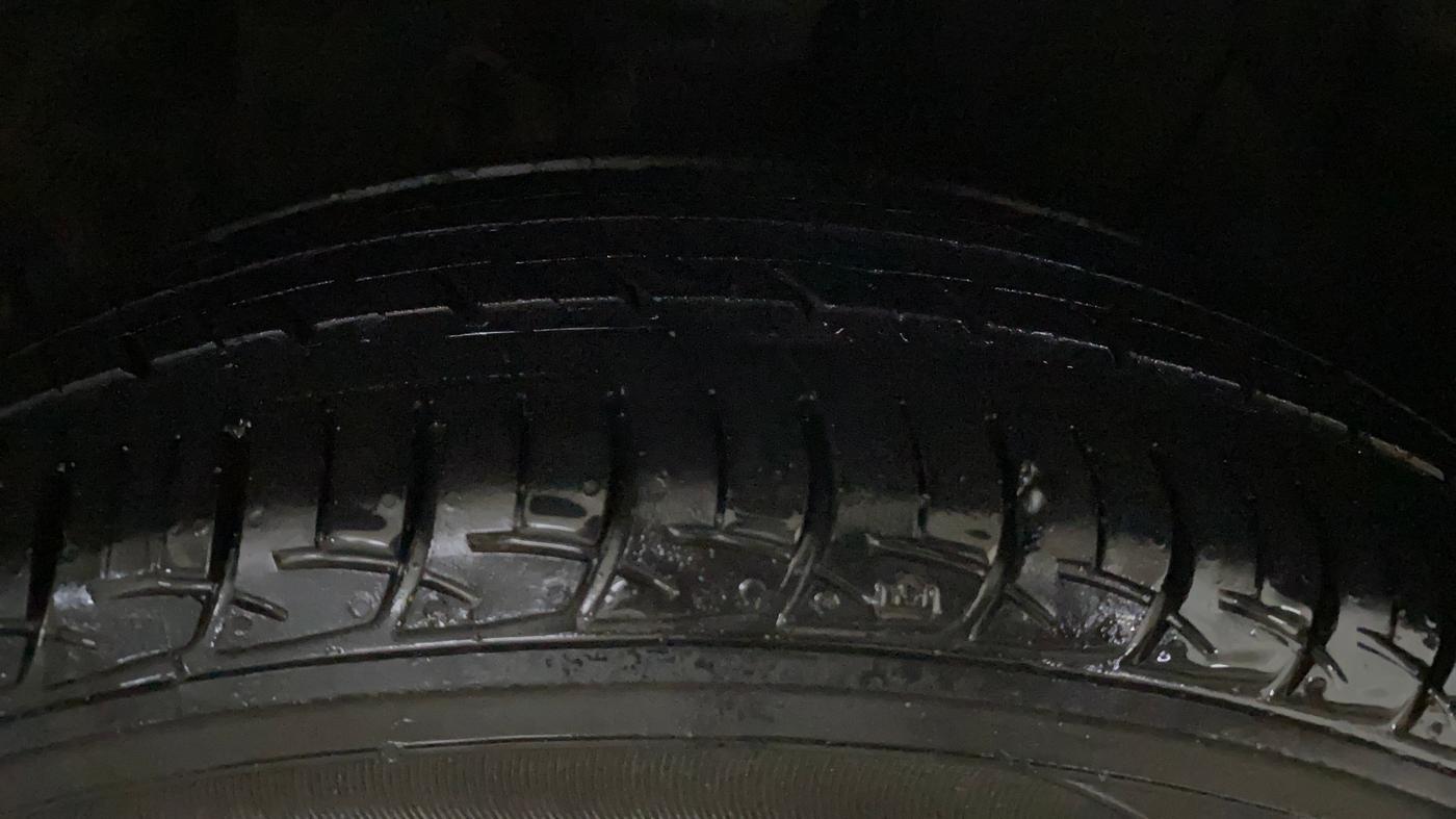 2018 Hyundai Elite i20 ASTA 1.2, Petrol, Manual, 44,151 km, Right Front Tyre Tread