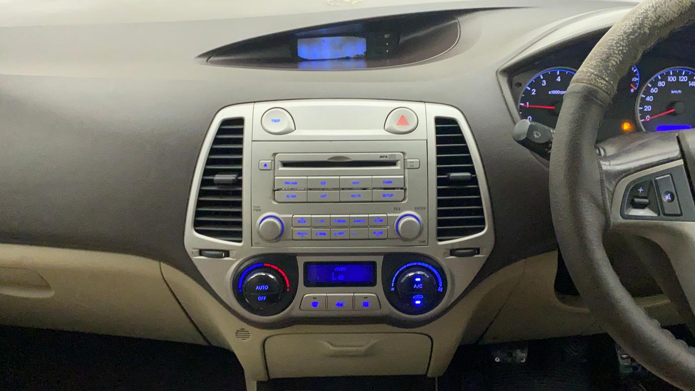 2010 Hyundai i20 SPORTZ 1.2, Petrol, Manual, 74,657 km, Air Conditioner