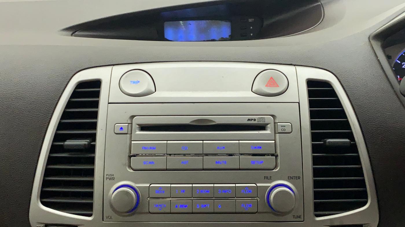2010 Hyundai i20 SPORTZ 1.2, Petrol, Manual, 74,657 km, Infotainment System