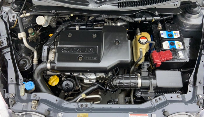 2013 Maruti Swift VDI, Diesel, Manual, 1,22,629 km, Open Bonet