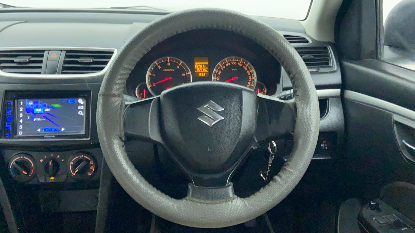 2013 Maruti Swift VDI, Diesel, Manual, 1,22,629 km, Steering Wheel Close Up