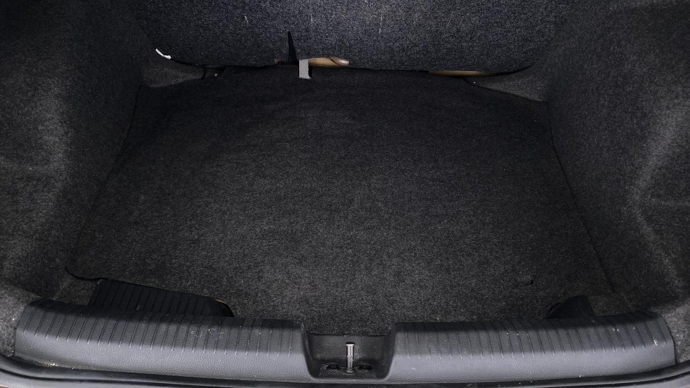 2019 Volkswagen Ameo Trendline 1.0, Petrol, Manual, 37,487 km, Boot Inside