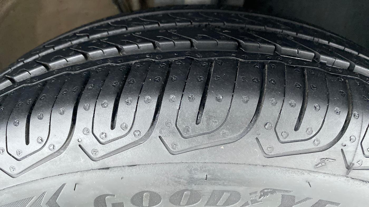 2019 Volkswagen Ameo Trendline 1.0, Petrol, Manual, 37,487 km, Right Front Tyre Tread