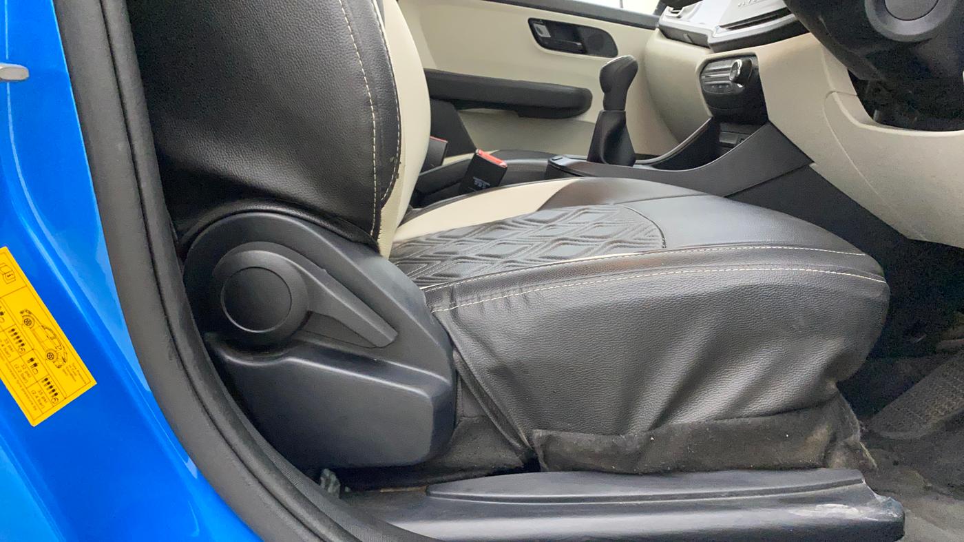 2021 Tata ALTROZ XT PETROL, Petrol, Manual, 34,172 km, Driver Side Adjustment Panel