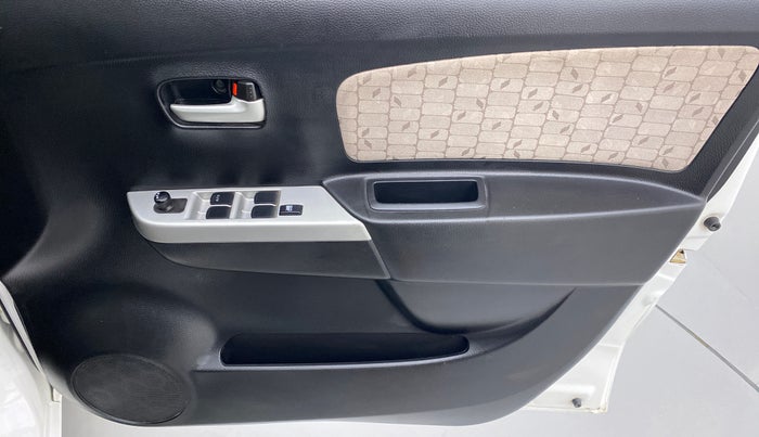 2016 Maruti Wagon R 1.0 VXI, Petrol, Manual, 65,489 km, Driver Side Door Panels Control