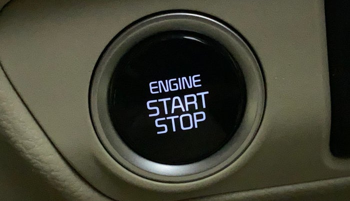 2022 KIA CARENS LUXURY PLUS 1.4 PETROL 6 STR, Petrol, Manual, 4,710 km, Keyless Start/ Stop Button