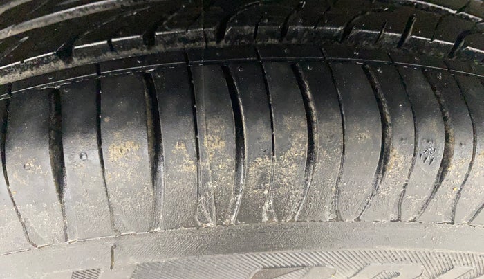 2016 Maruti Celerio ZXI AMT, Petrol, Automatic, 72,195 km, Right Rear Tyre Tread