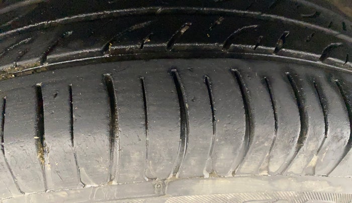 2016 Maruti Celerio ZXI AMT, Petrol, Automatic, 72,195 km, Left Front Tyre Tread