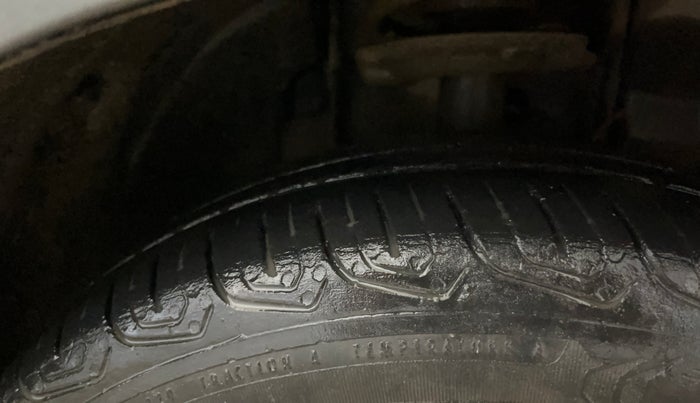 2023 Tata Tiago XT PETROL, Petrol, Manual, 30,445 km, Right Front Tyre Tread