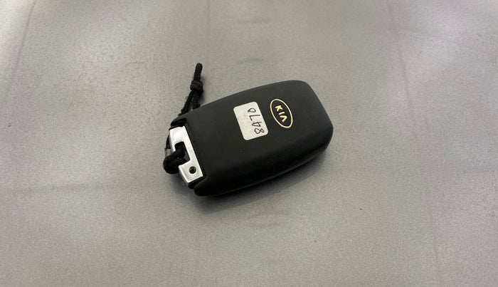 2020 KIA SELTOS HTX 1.5 PETROL, Petrol, Manual, 52,675 km, Key Close Up