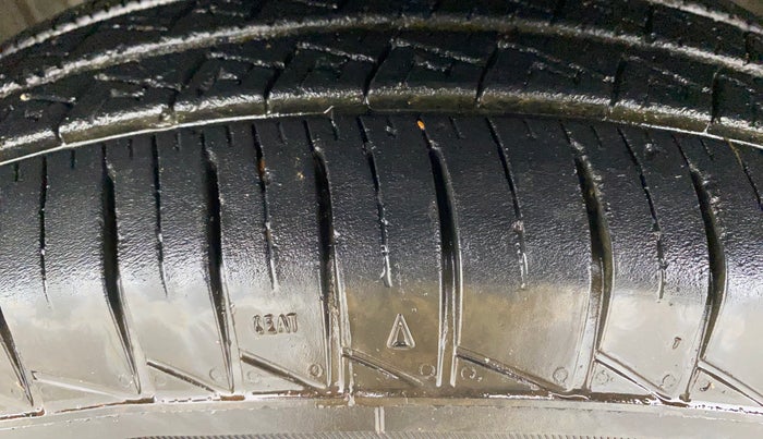 2024 Renault TRIBER RXL MT, Petrol, Manual, 5,369 km, Left Front Tyre Tread