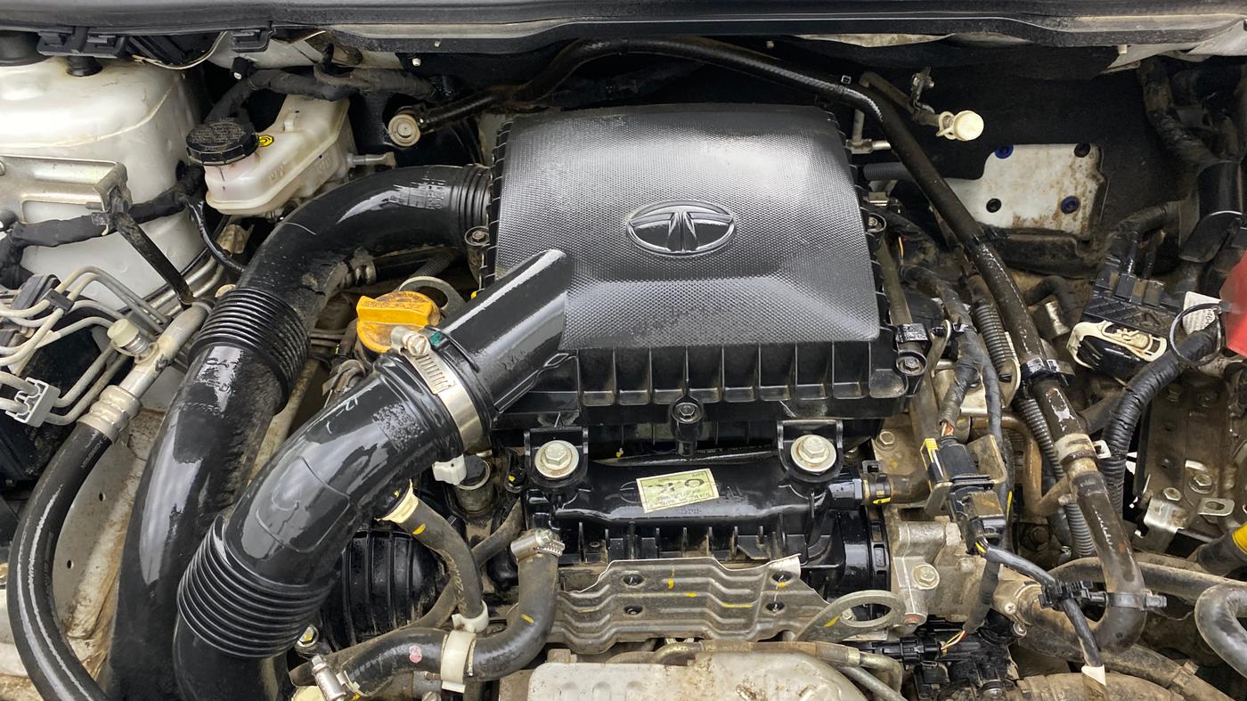 2023 Tata NEXON CREATIVE  AMT 1.2 PETROL, Petrol, Automatic, 36,568 km, Engine View