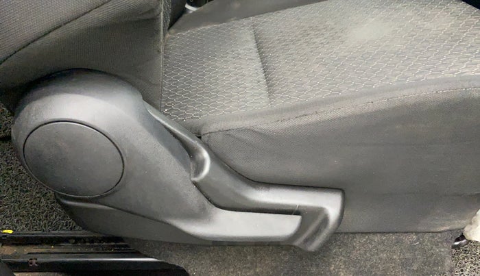 2022 Maruti IGNIS SIGMA 1.2, Petrol, Manual, 29,120 km, Driver Side Adjustment Panel