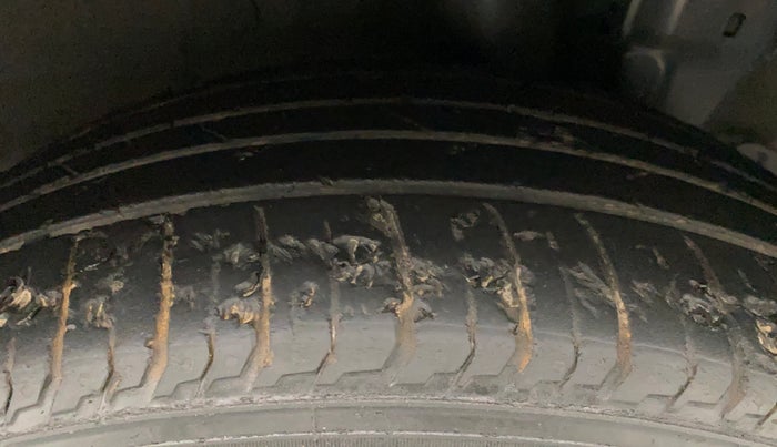 2021 Hyundai NEW I20 ASTA (O) 1.5 CRDI MT, Diesel, Manual, 40,974 km, Left Rear Tyre Tread