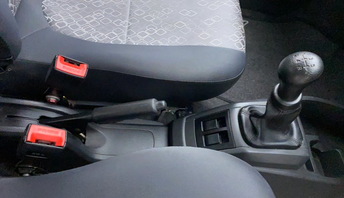 2016 Maruti Alto 800 VXI, Petrol, Manual, 2,831 km, Gear Lever
