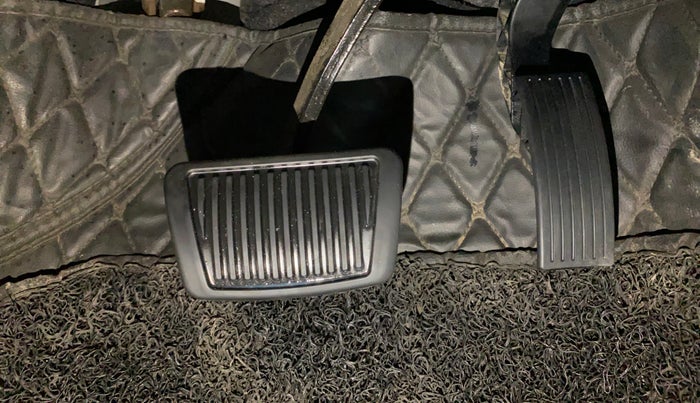 2017 Hyundai Grand i10 SPORTZ (O) AT 1.2 KAPPA VTVT, Petrol, Automatic, 25,292 km, Pedals