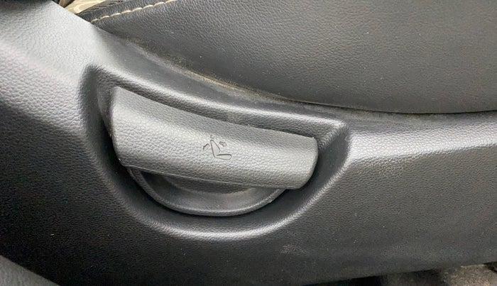 2017 Hyundai Grand i10 SPORTZ (O) AT 1.2 KAPPA VTVT, Petrol, Automatic, 25,292 km, Driver Side Adjustment Panel