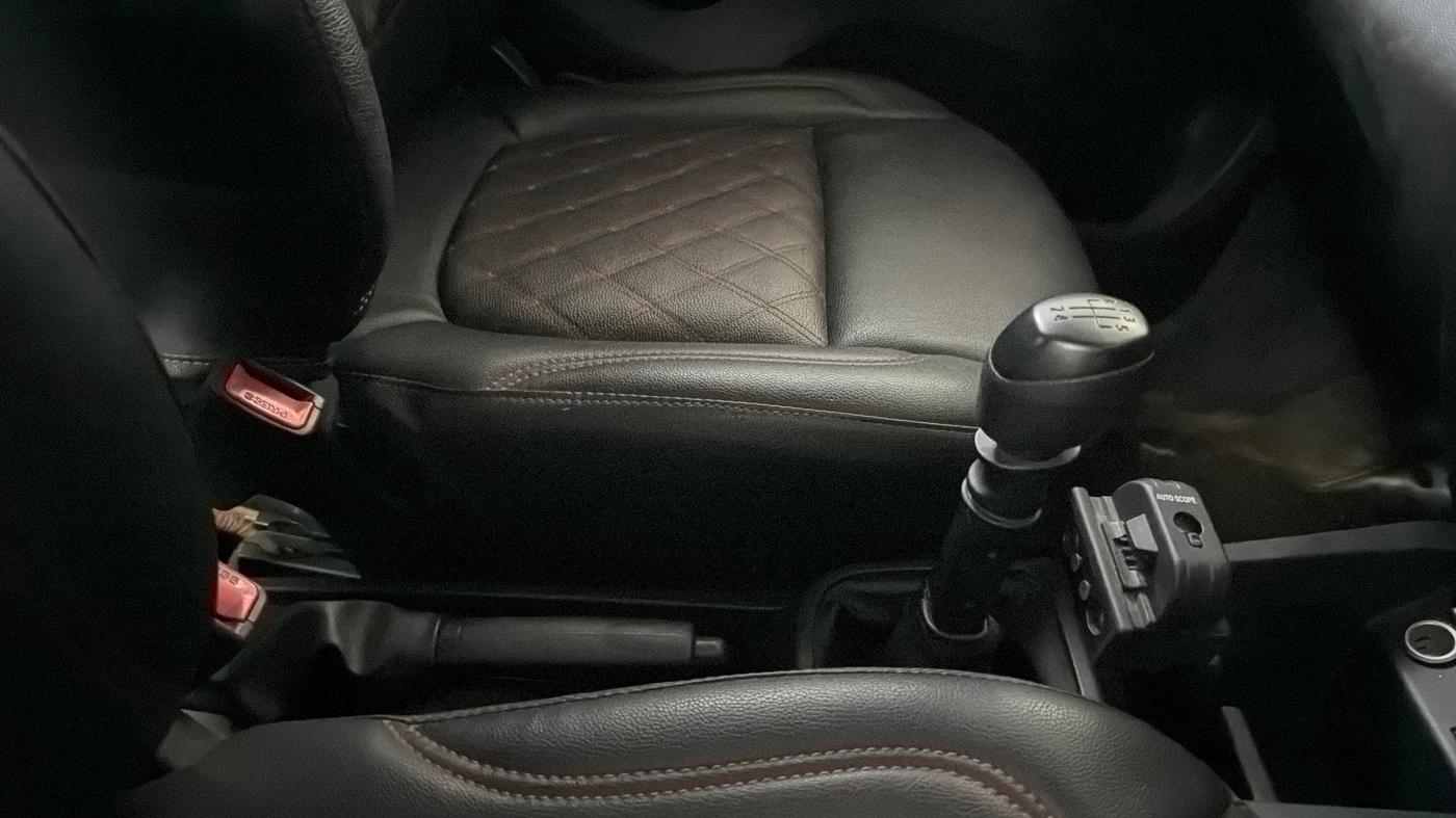 2019 Renault Kwid RXL, Petrol, Manual, 22,909 km, Gear Lever