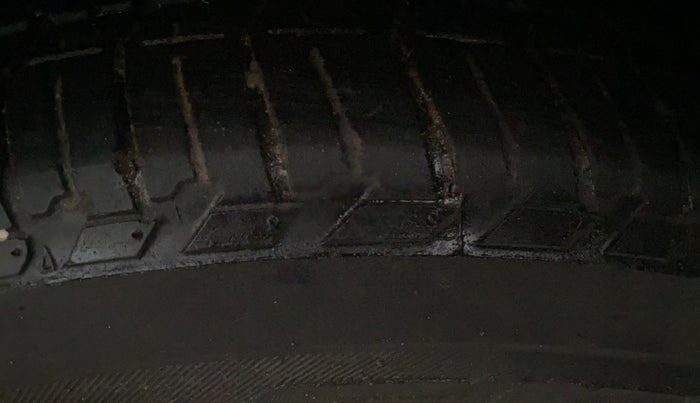 2021 Mahindra Scorpio S5, Diesel, Manual, 89,956 km, Right Front Tyre Tread