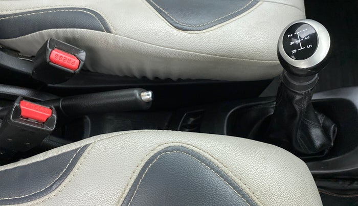 2014 Maruti Wagon R 1.0 VXI, Petrol, Manual, 82,151 km, Gear Lever