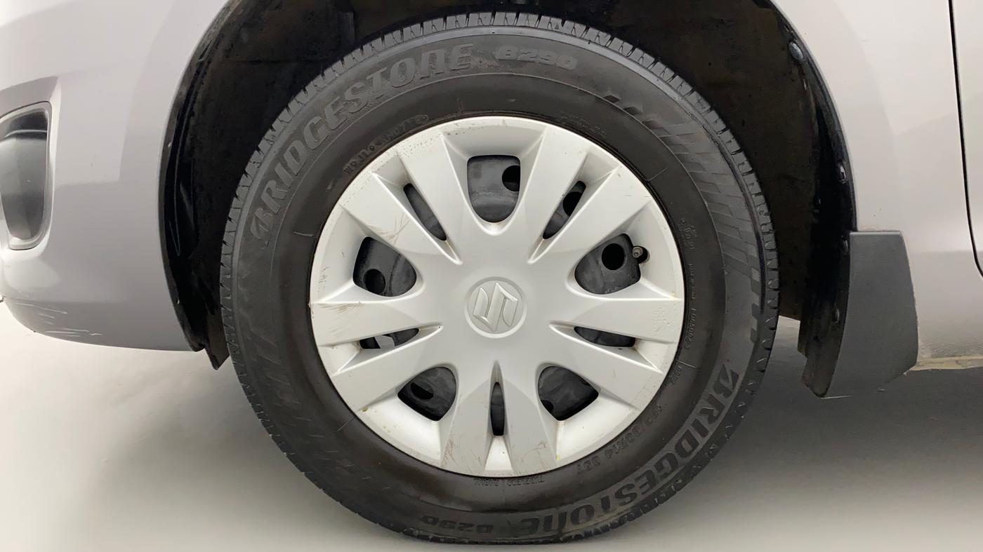 2014 Maruti Swift Dzire VDI, Diesel, Manual, 1,00,668 km, Left Front Wheel