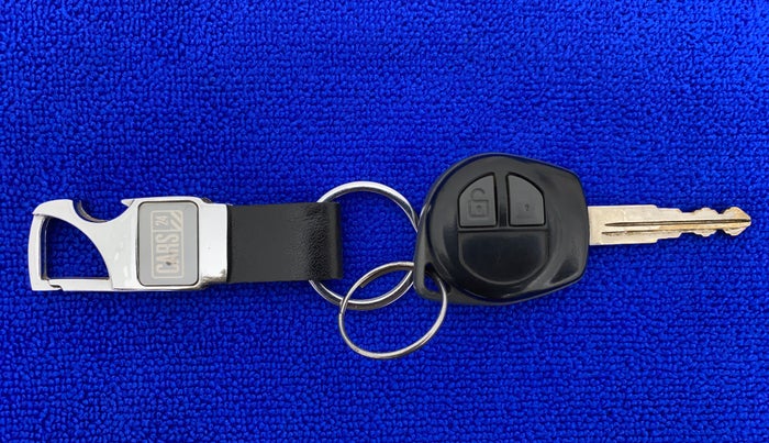 2014 Maruti Swift Dzire VDI, Diesel, Manual, 1,00,668 km, Key Close Up