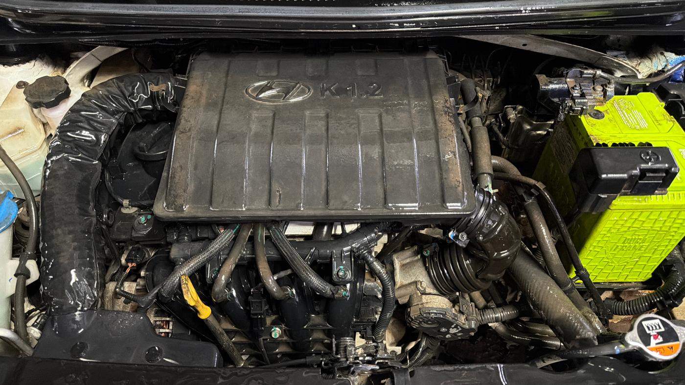 2020 Hyundai AURA S 1.2 CNG, CNG, Manual, 66,943 km, Engine View