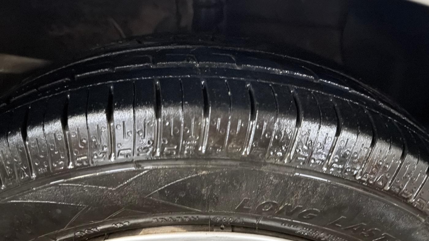 2020 Hyundai AURA S 1.2 CNG, CNG, Manual, 66,943 km, Right Front Tyre Tread