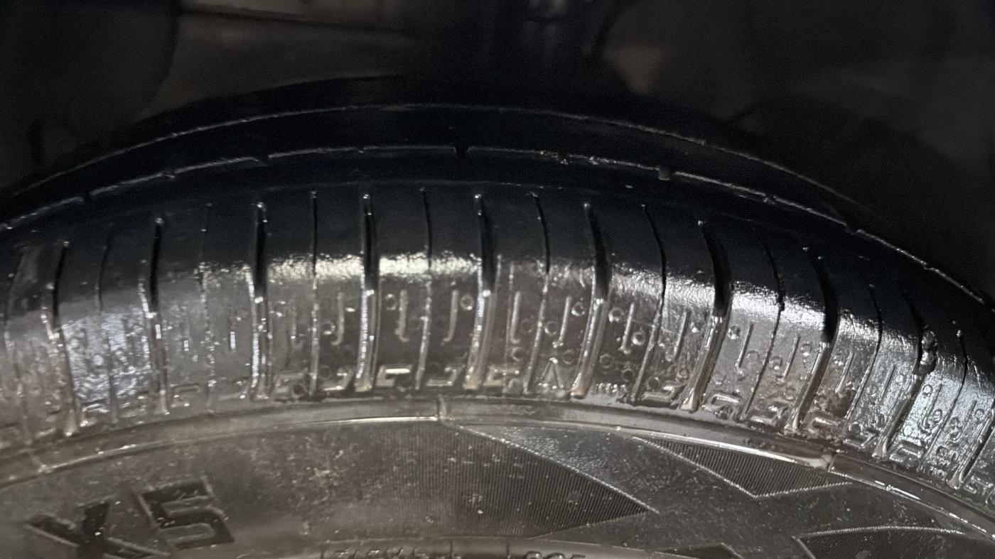 2020 Hyundai AURA S 1.2 CNG, CNG, Manual, 66,943 km, Left Front Tyre Tread