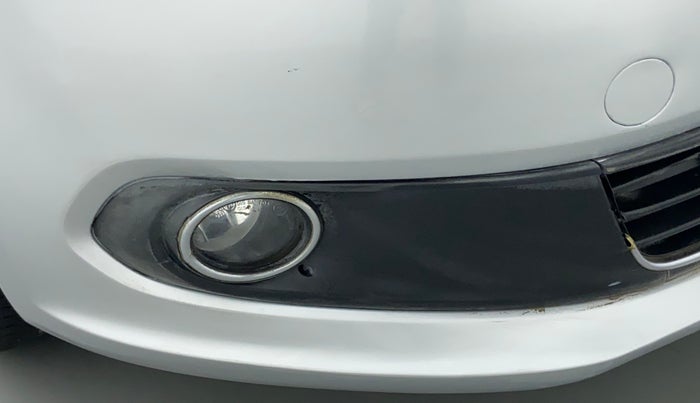 2012 Volkswagen Vento HIGHLINE PETROL AT, Petrol, Automatic, 67,139 km, Right fog light - Not working